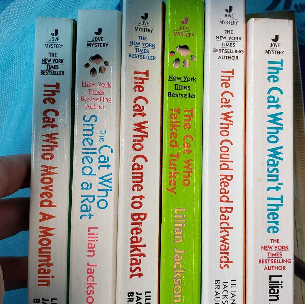 Lillian Jackson "The Cat Who..."